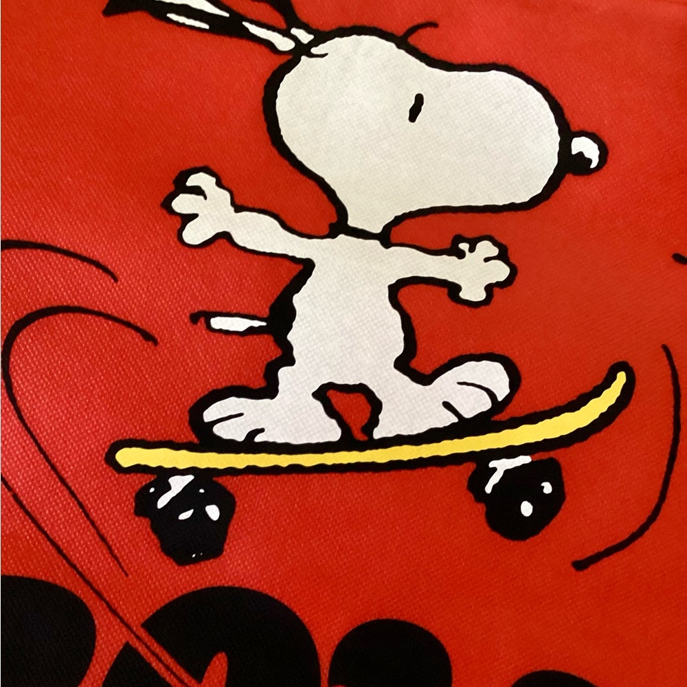 Red Snoopy Drawstring Backpack - Picture 3 of 4